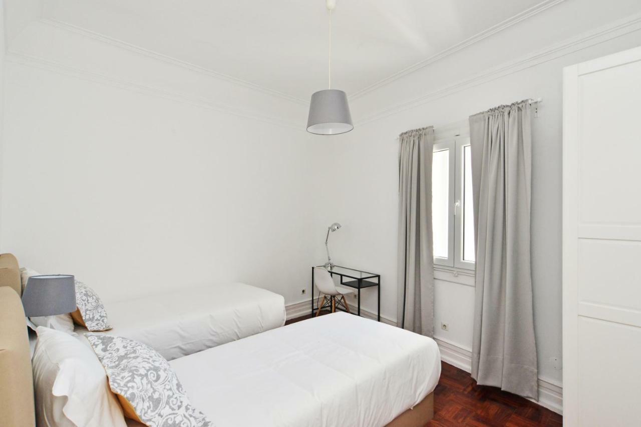 Guest House Avenida Lisbon Bagian luar foto