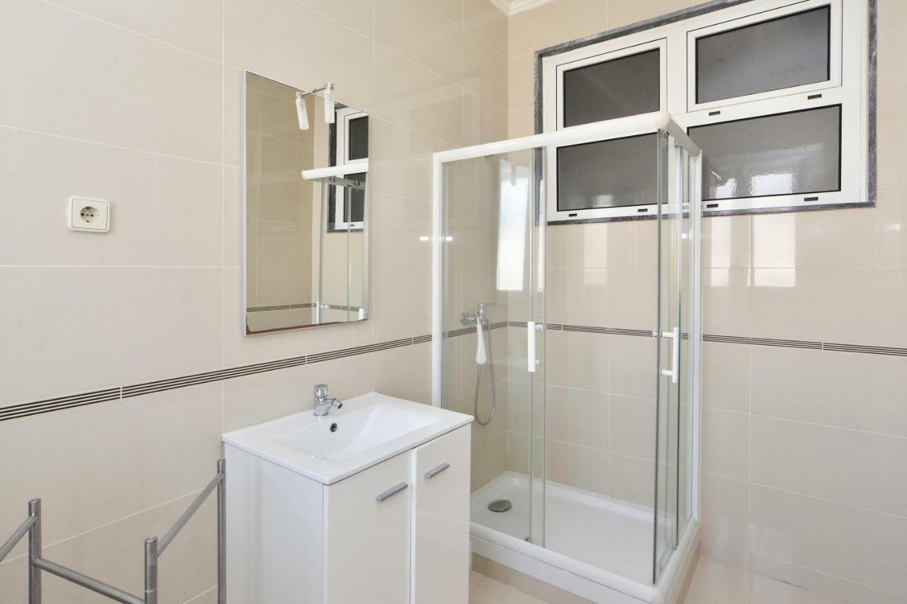 Guest House Avenida Lisbon Bagian luar foto