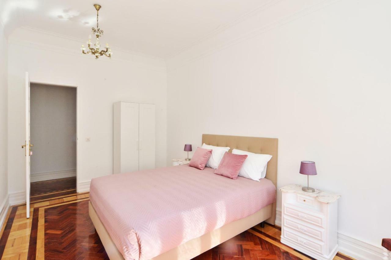 Guest House Avenida Lisbon Bagian luar foto