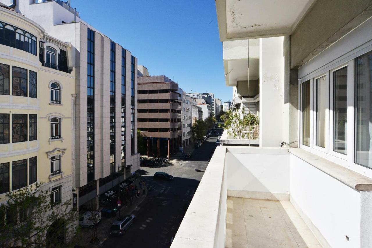 Guest House Avenida Lisbon Bagian luar foto